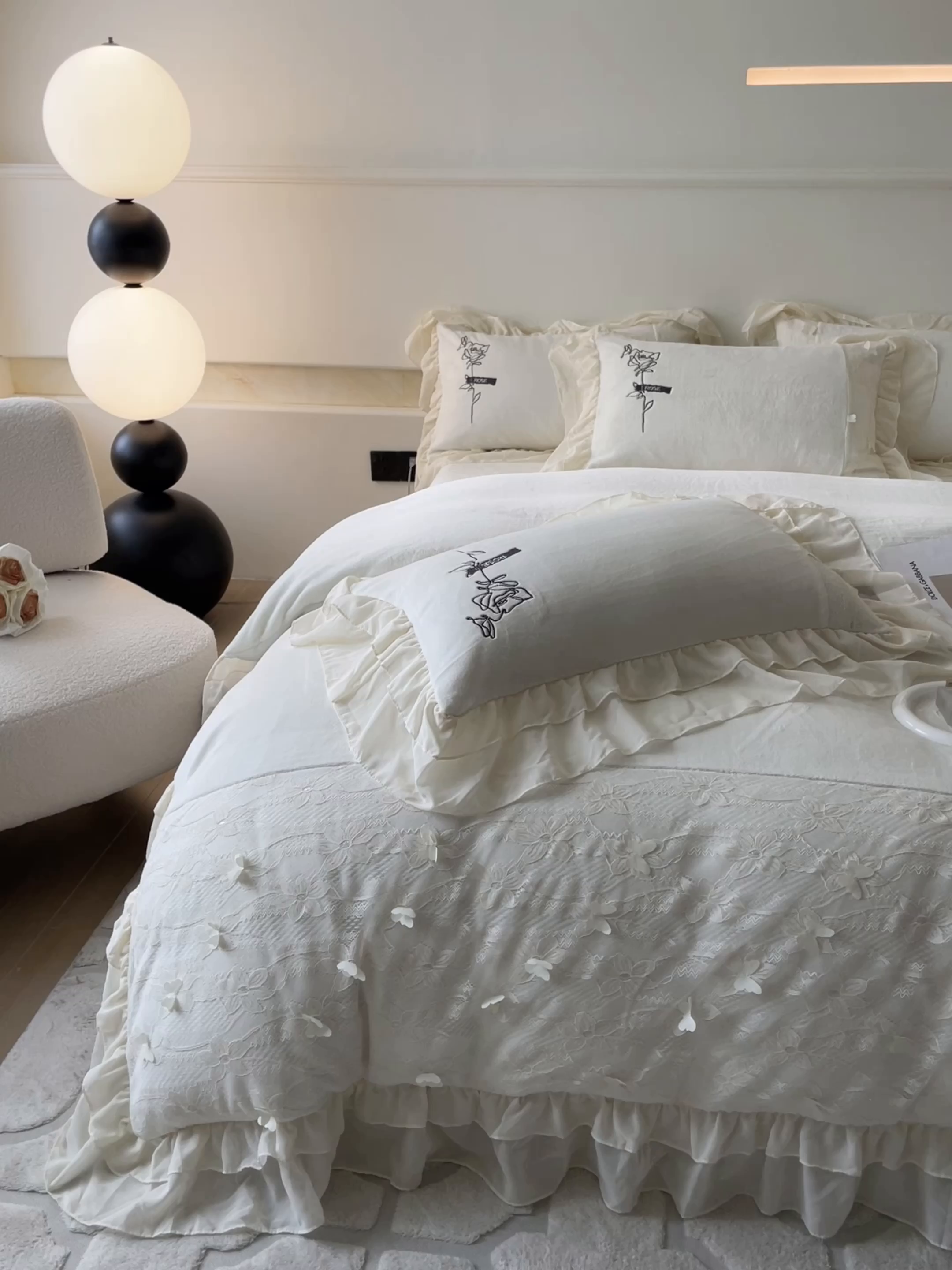 91家纺网 家纺一手货源 找家纺 ab家纺 2025新款高克重牛奶绒四件套-初恋 初恋米月白