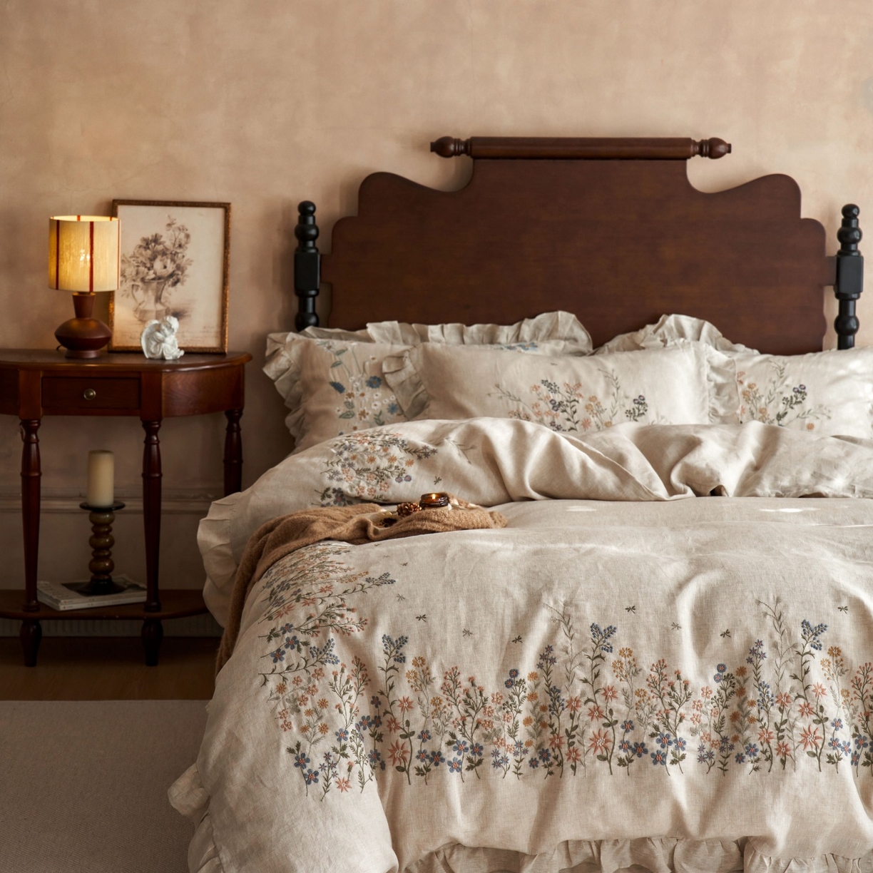 91家纺网 家纺一手货源 找家纺 安莱生活 2025新款百分百纯亚麻重工艺刺绣四件套 春华-雨露