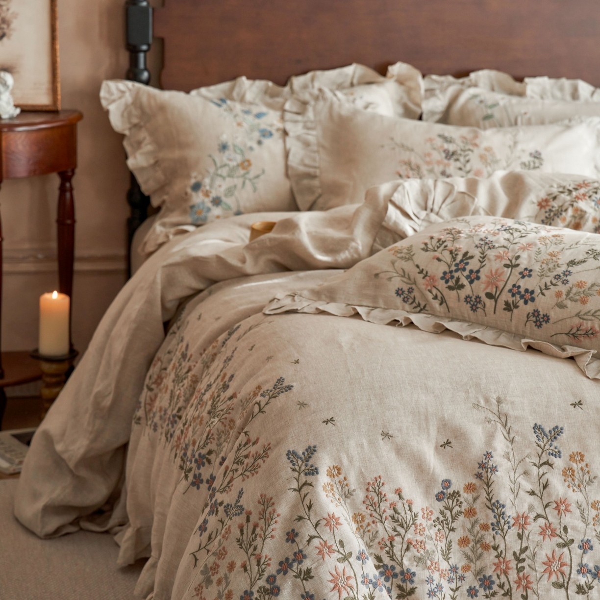 91家纺网 家纺一手货源 找家纺 安莱生活 2025新款百分百纯亚麻重工艺刺绣四件套 春华-雨露