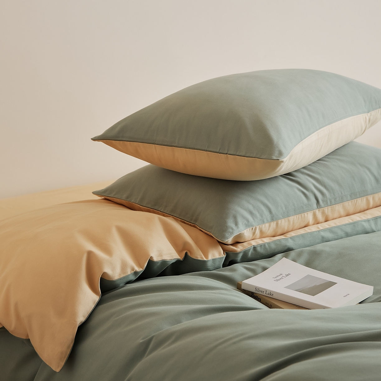 91家纺网 家纺一手货源 找家纺 禾时 2025新款A类全棉纯棉贡缎磨毛双拼色四件套 松风