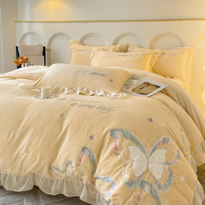 91家纺网 家纺一手货源 找家纺 ab家纺 2025新款厚实保暖牛奶绒四件套-碟鸢 碟鸢-黄色