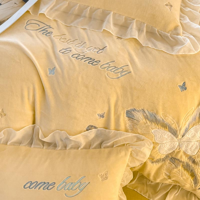91家纺网 家纺一手货源 找家纺 ab家纺 2025新款厚实保暖牛奶绒四件套-碟鸢 碟鸢-黄色