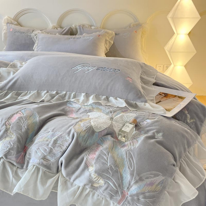 91家纺网 家纺一手货源 找家纺 ab家纺 2025新款厚实保暖牛奶绒四件套-碟鸢 碟鸢-灰
