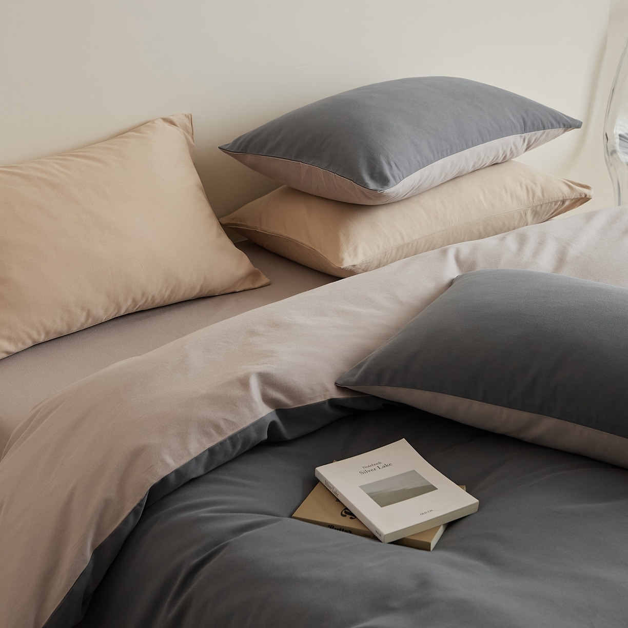 91家纺网 家纺一手货源 找家纺 禾时 2025新款A类全棉纯棉贡缎磨毛双拼色四件套 钛苏