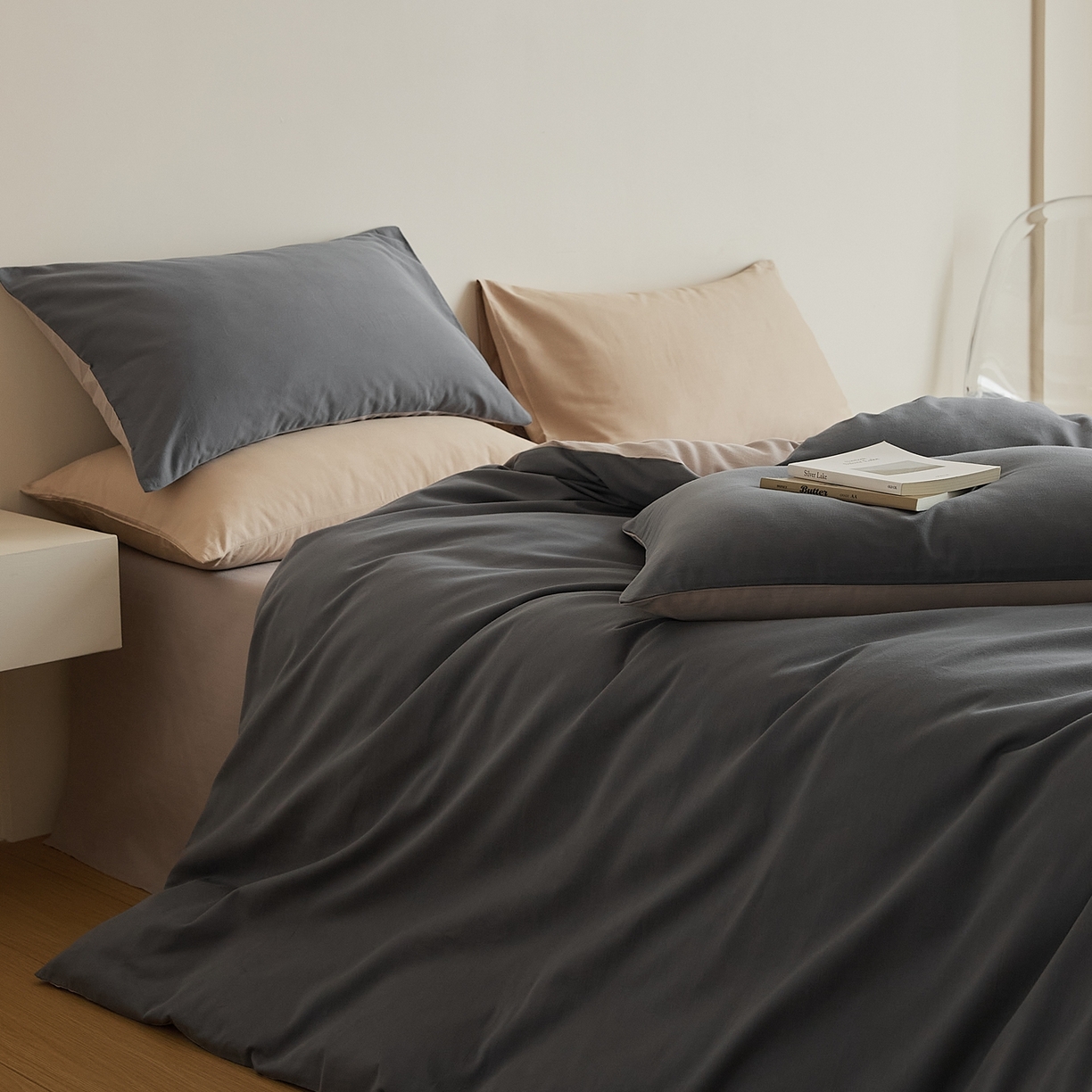 91家纺网 家纺一手货源 找家纺 禾时 2025新款A类全棉纯棉贡缎磨毛双拼色四件套 钛苏