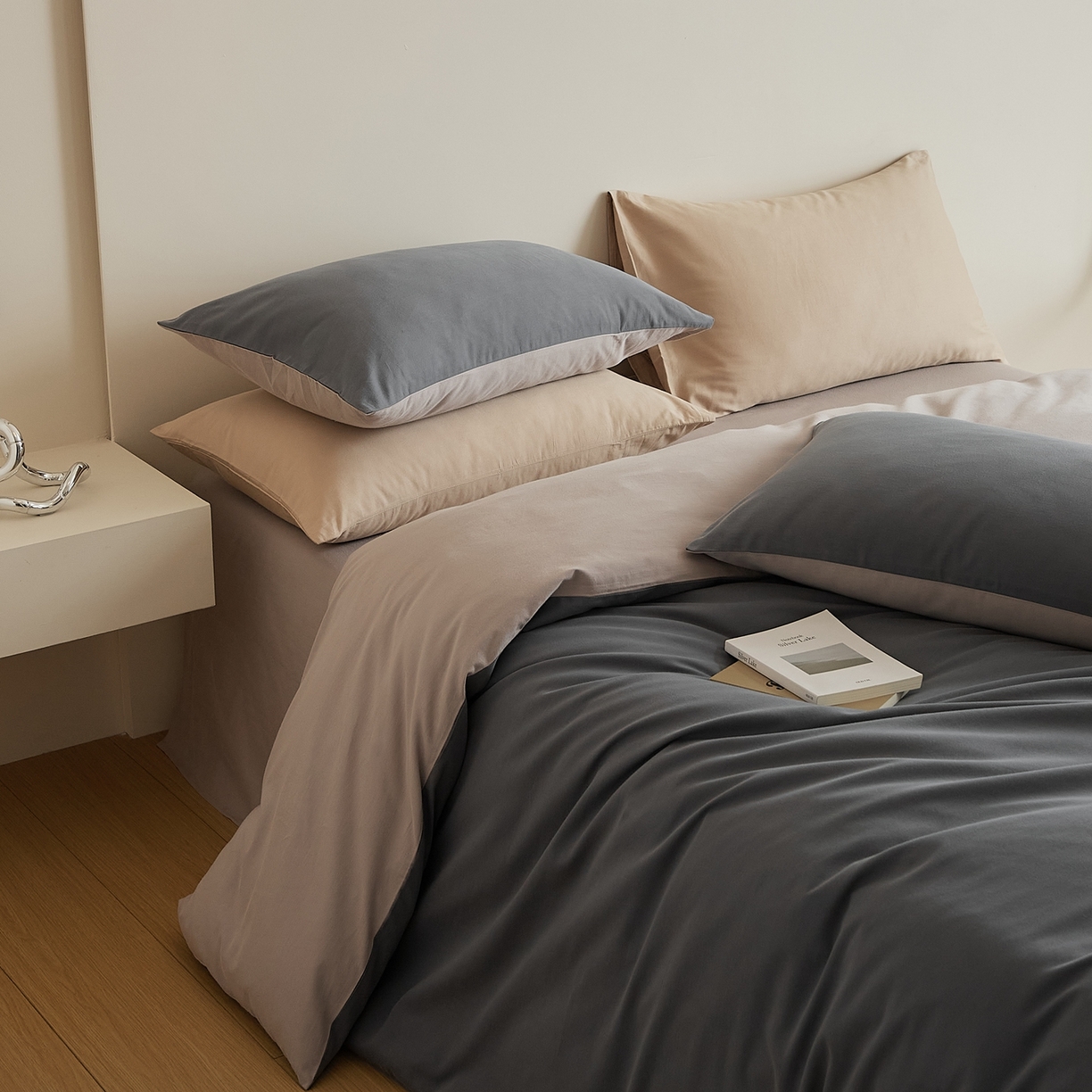 91家纺网 家纺一手货源 找家纺 禾时 2025新款A类全棉纯棉贡缎磨毛双拼色四件套 钛苏