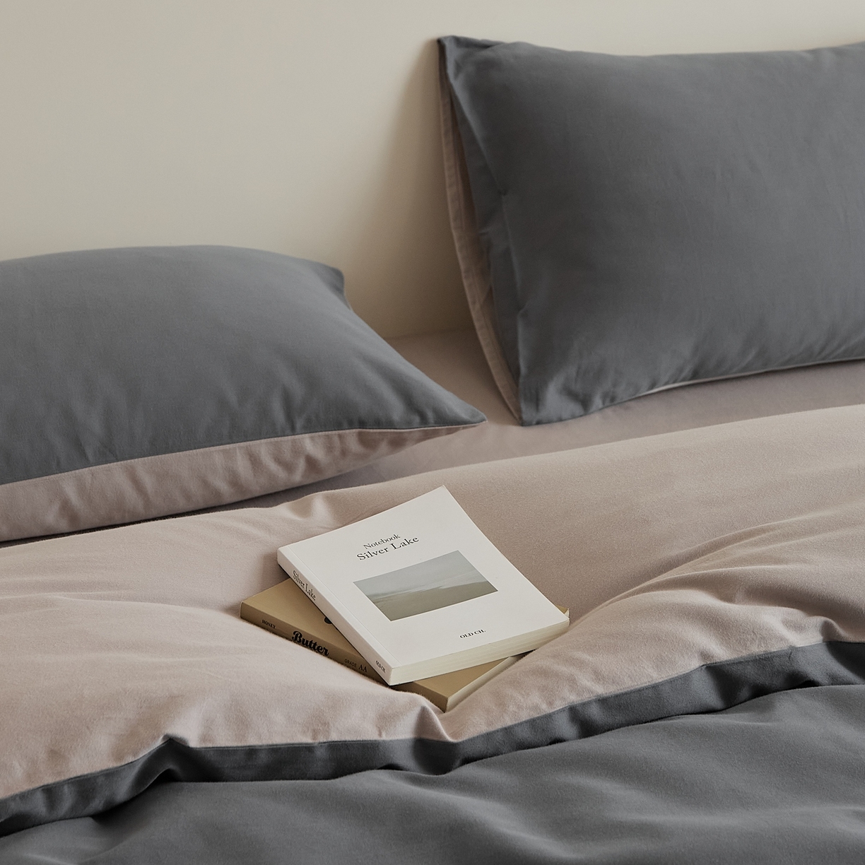 91家纺网 家纺一手货源 找家纺 禾时 2025新款A类全棉纯棉贡缎磨毛双拼色四件套 钛苏