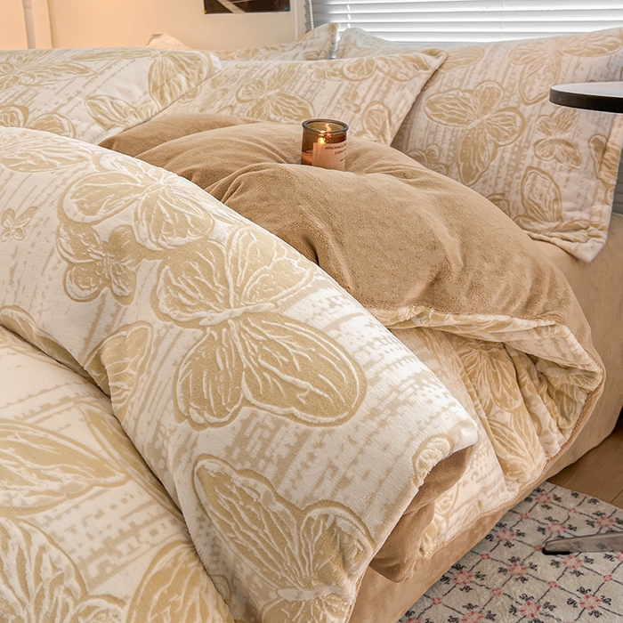 91家纺网 家纺一手货源 找家纺 倾慕家纺 2026新款舒适保暖立体浮雕绒系列单被套 蝴蝶流苏米