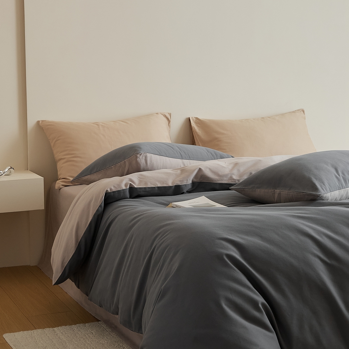 91家纺网 家纺一手货源 找家纺 禾时 2025新款A类全棉纯棉贡缎磨毛双拼色四件套 钛苏