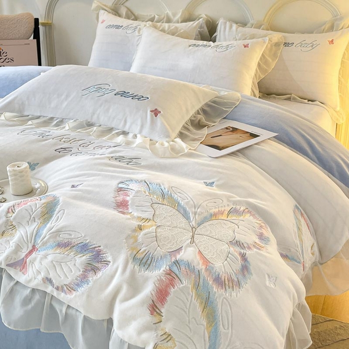 91家纺网 家纺一手货源 找家纺 ab家纺 2025新款厚实保暖牛奶绒四件套-碟鸢 碟鸢 -蓝白