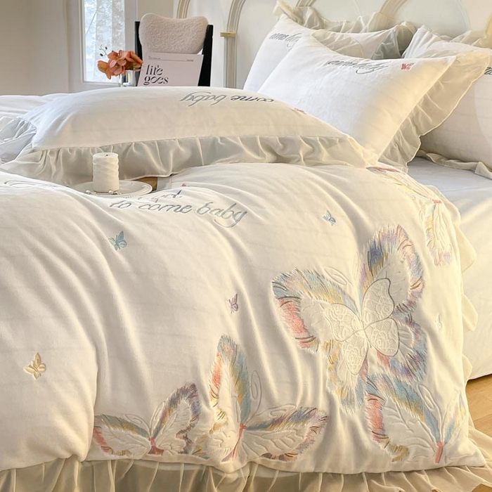 91家纺网 家纺一手货源 找家纺 ab家纺 2025新款厚实保暖牛奶绒四件套-碟鸢 碟鸢 -蓝白