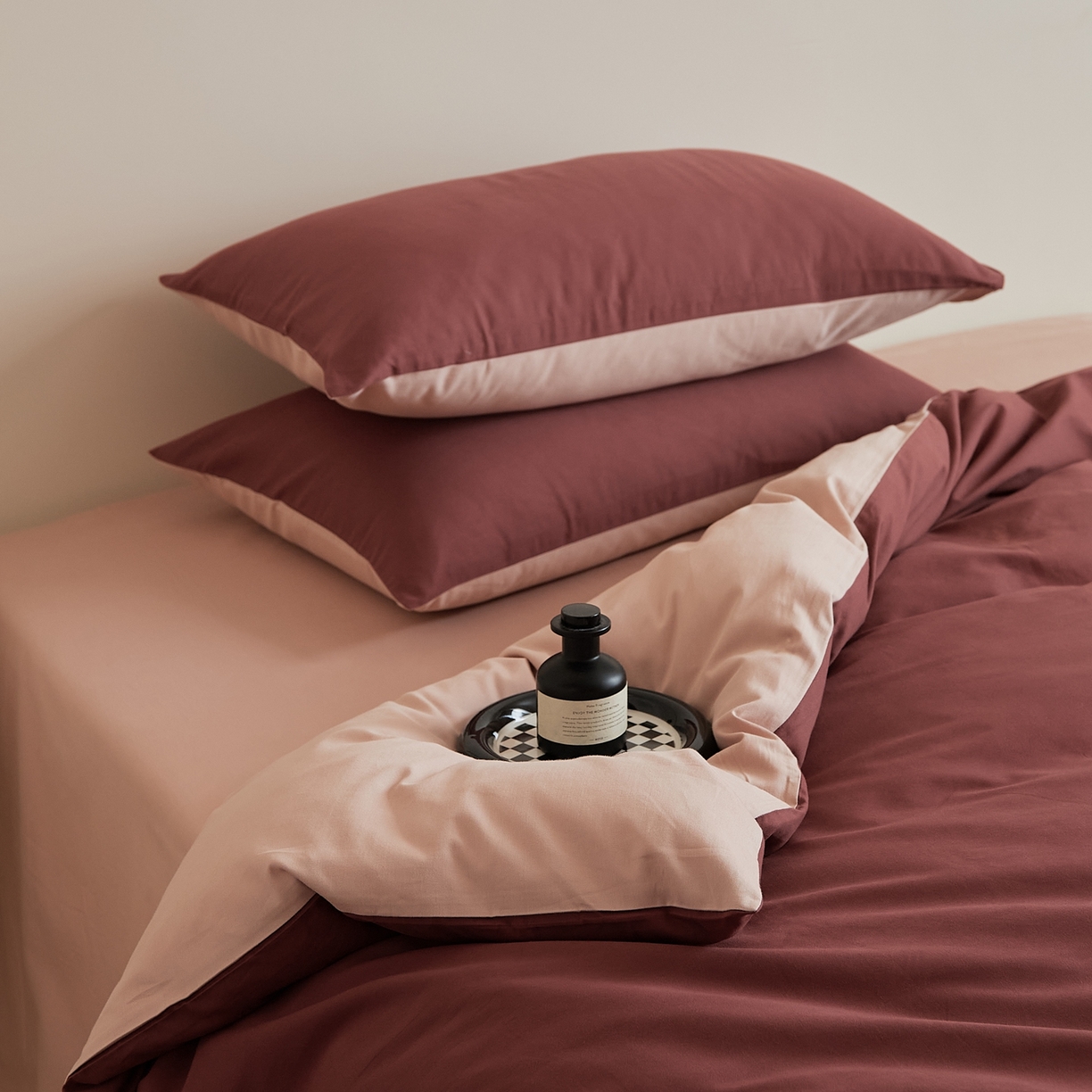 91家纺网 家纺一手货源 找家纺 禾时 2025新款A类全棉纯棉贡缎磨毛双拼色四件套 维粉