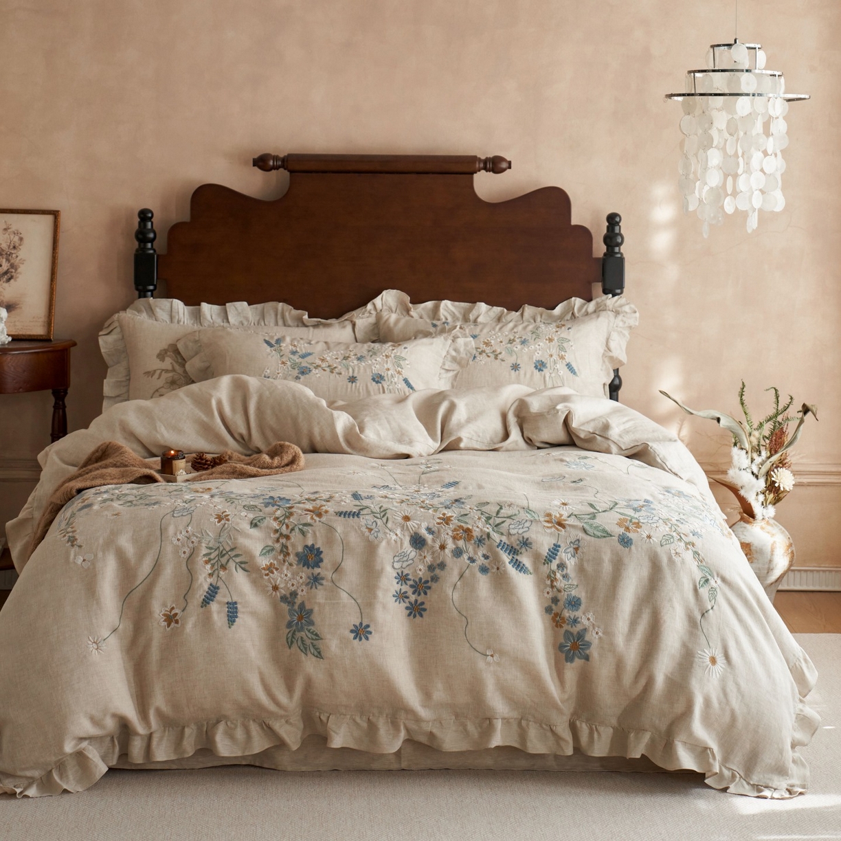 91家纺网 家纺一手货源 找家纺 安莱生活 2025新款百分百纯亚麻重工艺刺绣四件套 花非花-雨露