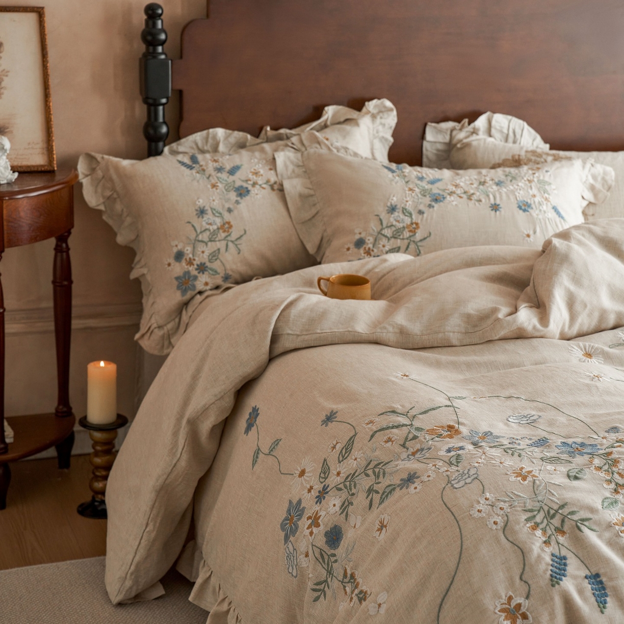 91家纺网 家纺一手货源 找家纺 安莱生活 2025新款百分百纯亚麻重工艺刺绣四件套 花非花-雨露