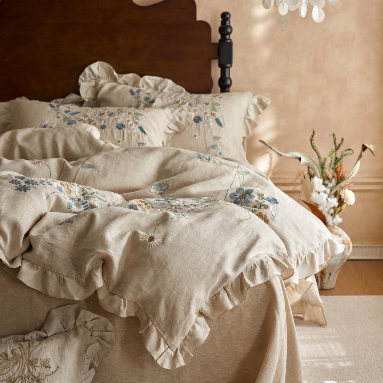 91家纺网 家纺一手货源 找家纺 安莱生活 2025新款百分百纯亚麻重工艺刺绣四件套 花非花-雨露