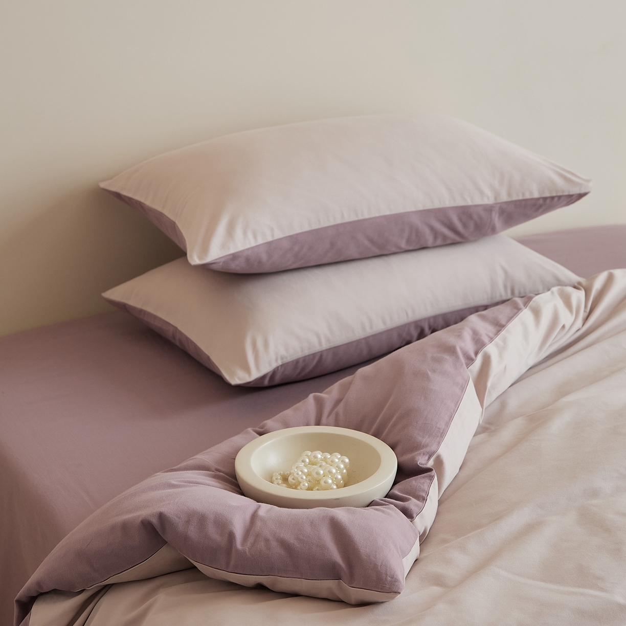 91家纺网 家纺一手货源 找家纺 禾时 2025新款A类全棉纯棉贡缎磨毛双拼色四件套 溪紫