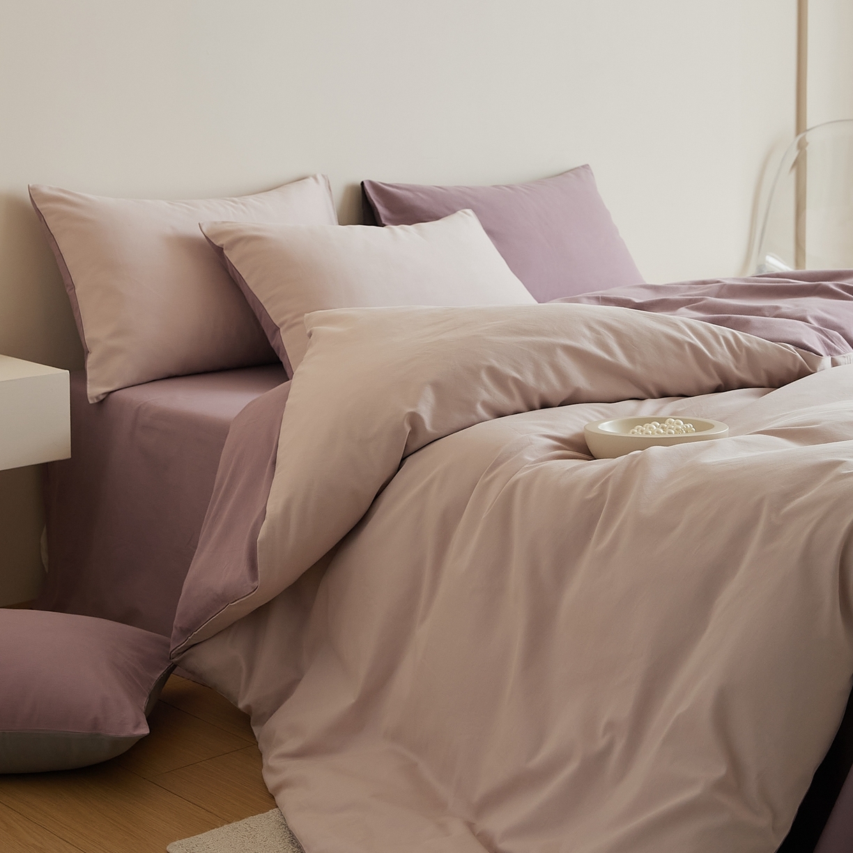 91家纺网 家纺一手货源 找家纺 禾时 2025新款A类全棉纯棉贡缎磨毛双拼色四件套 溪紫