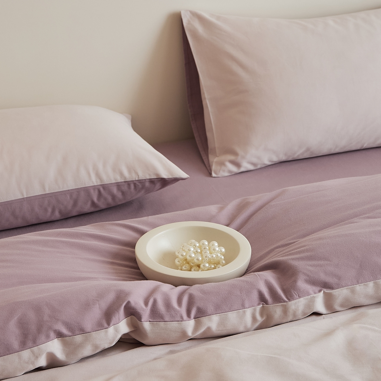 91家纺网 家纺一手货源 找家纺 禾时 2025新款A类全棉纯棉贡缎磨毛双拼色四件套 溪紫