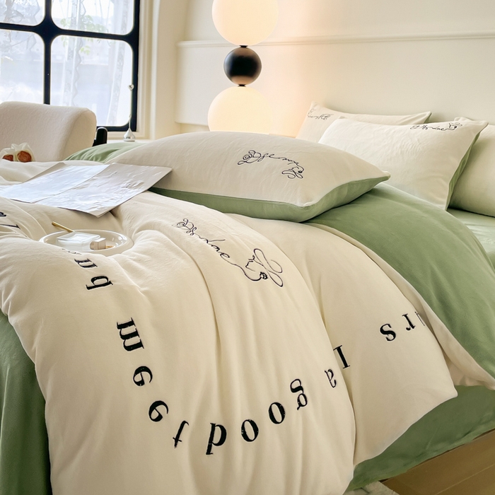 91家纺网 家纺一手货源 找家纺 ab家纺 2023新品竖条纹泡泡纱四件套 泡泡纱- 初恋粉