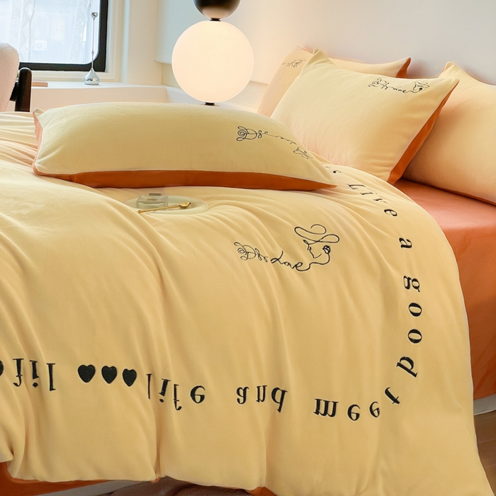 91家纺网 家纺一手货源 找家纺 ab家纺 2025新款字母绣花牛奶绒四件套-都市生活 都市生活柠萌黄-橙