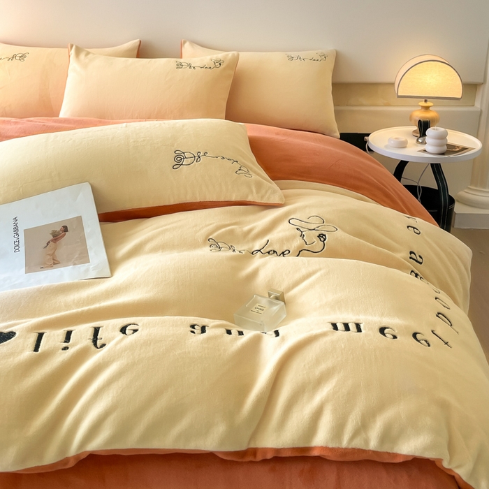 91家纺网 家纺一手货源 找家纺 ab家纺 2025新款字母绣花牛奶绒四件套-都市生活 都市生活柠萌黄-橙