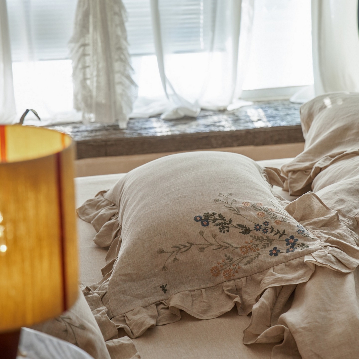 91家纺网 家纺一手货源 找家纺 安莱生活 2025新款百分百纯亚麻重工艺刺绣四件套 千寻-雨露