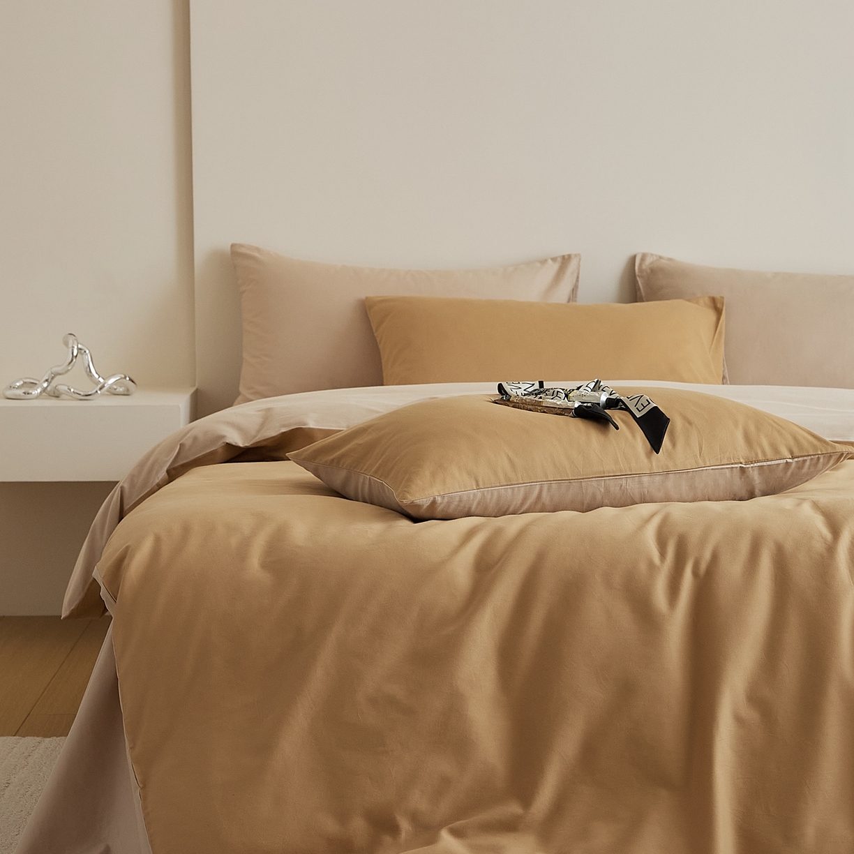 91家纺网 家纺一手货源 找家纺 禾时 2025新款A类全棉纯棉贡缎磨毛双拼色四件套 耀金