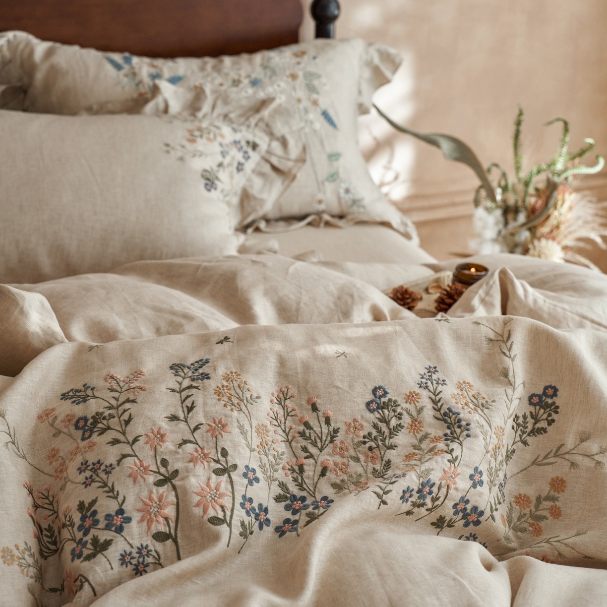 91家纺网 家纺一手货源 找家纺 安莱生活 2025新款百分百纯亚麻重工艺刺绣四件套 千寻-雨露