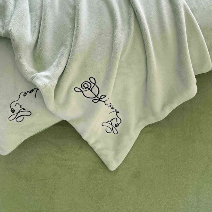 91家纺网 家纺一手货源 找家纺 ab家纺 2025新款字母绣花牛奶绒四件套-都市生活 都市生活嫩绿-新牙绿