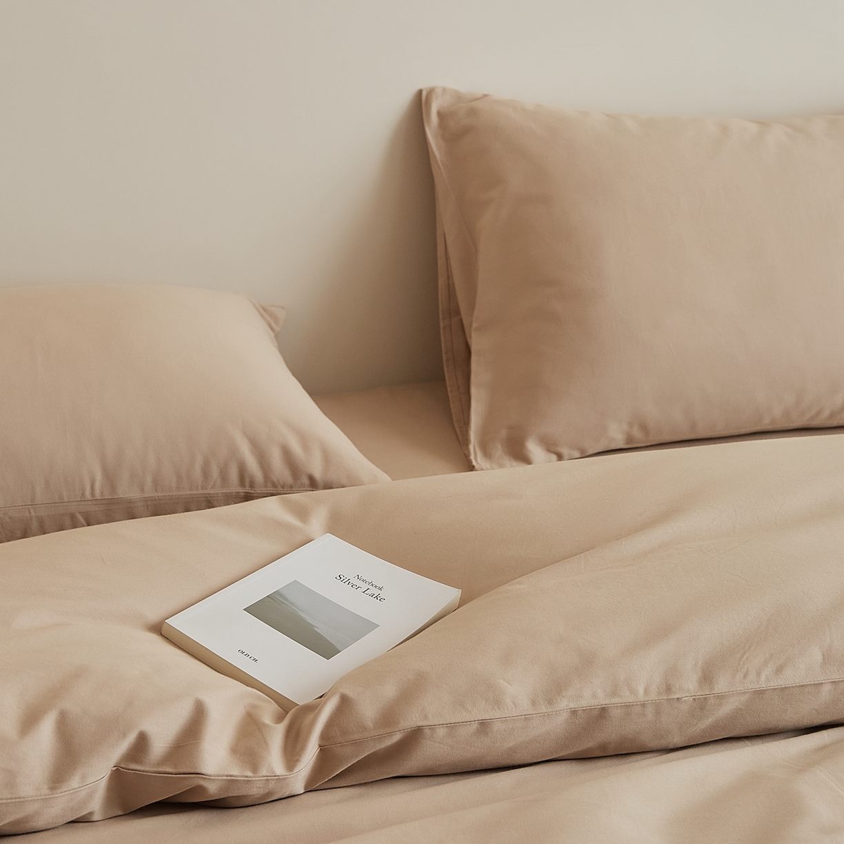 91家纺网 家纺一手货源 找家纺 禾时 2025新款A类全棉纯棉贡缎磨毛双拼色四件套 鱼肚