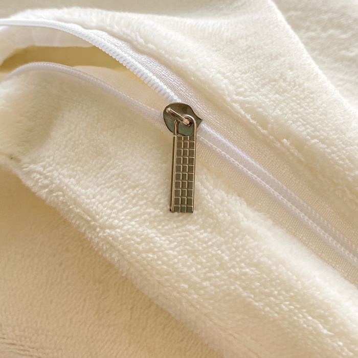 91家纺网 家纺一手货源 找家纺 ab家纺 2025新款邂逅高克重牛奶绒四件套 邂逅米月白