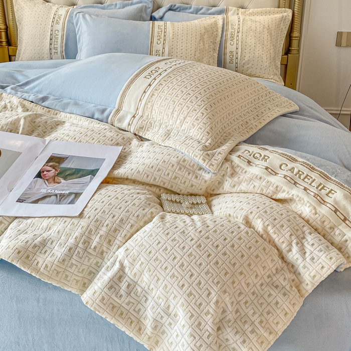 91家纺网 家纺一手货源 找家纺 ab家纺 2025新款邂逅高克重牛奶绒四件套 邂逅梦幻蓝