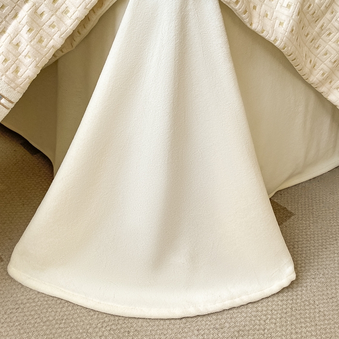 91家纺网 家纺一手货源 找家纺 ab家纺 2025新款邂逅高克重牛奶绒四件套 邂逅米月白