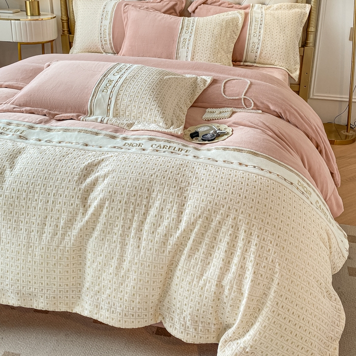 91家纺网 家纺一手货源 找家纺 ab家纺 2025新款邂逅高克重牛奶绒四件套 邂逅藕粉