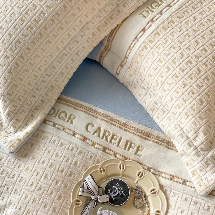 91家纺网 家纺一手货源 找家纺 ab家纺 2025新款邂逅高克重牛奶绒四件套 邂逅梦幻蓝