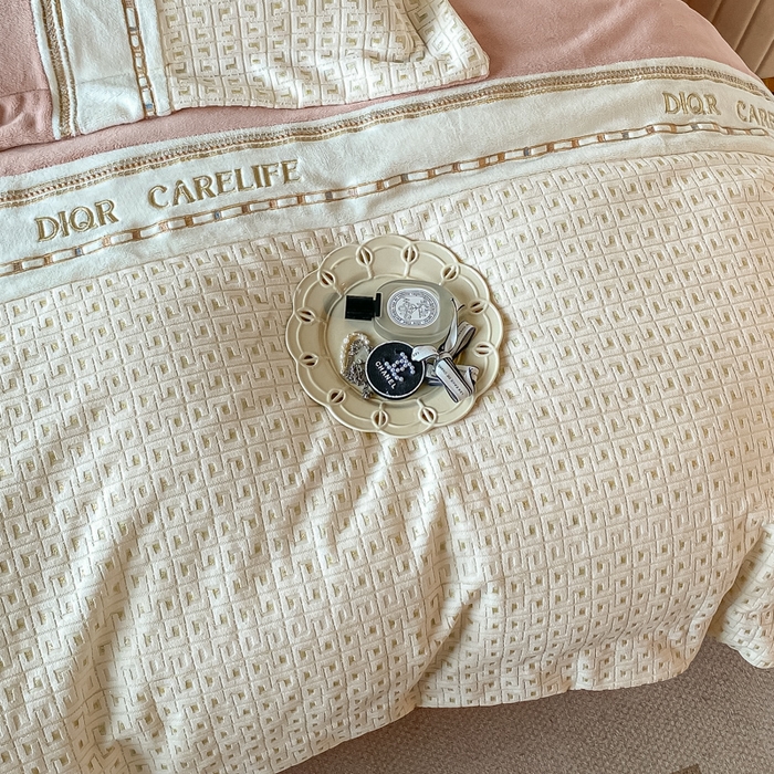 91家纺网 家纺一手货源 找家纺 ab家纺 2025新款邂逅高克重牛奶绒四件套 邂逅藕粉