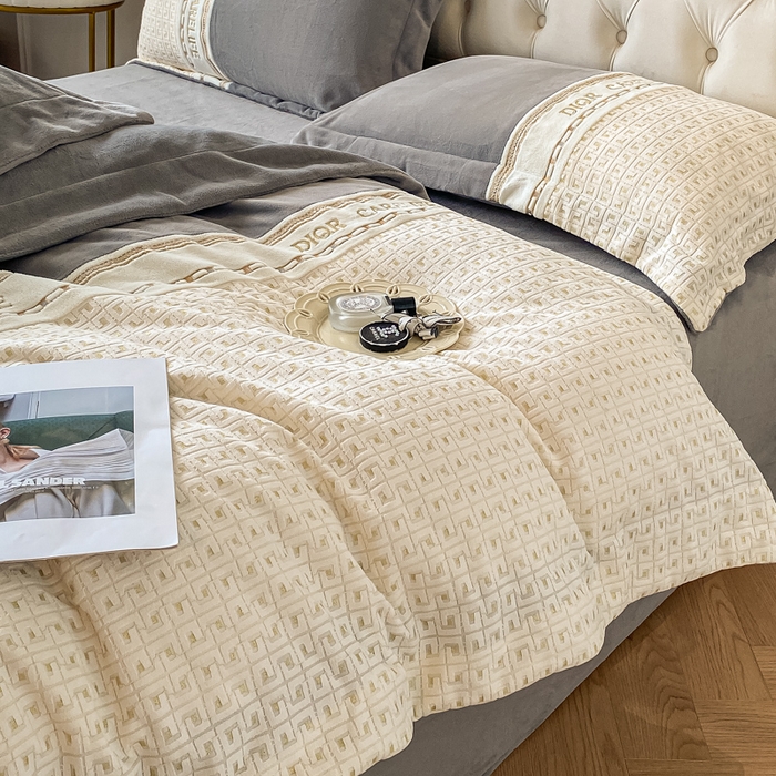 91家纺网 家纺一手货源 找家纺 ab家纺 2025新款邂逅高克重牛奶绒四件套 邂逅深空灰