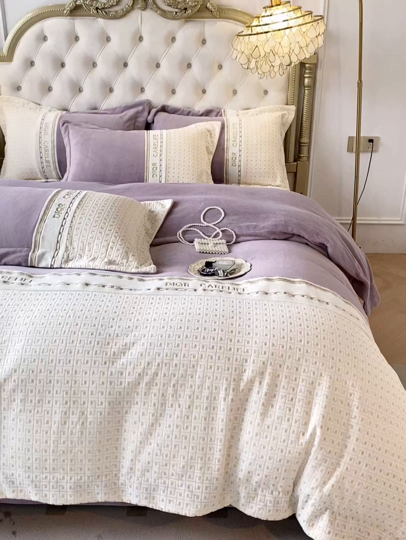 91家纺网 家纺一手货源 找家纺 ab家纺 2025新款邂逅高克重牛奶绒四件套 邂逅香芋紫