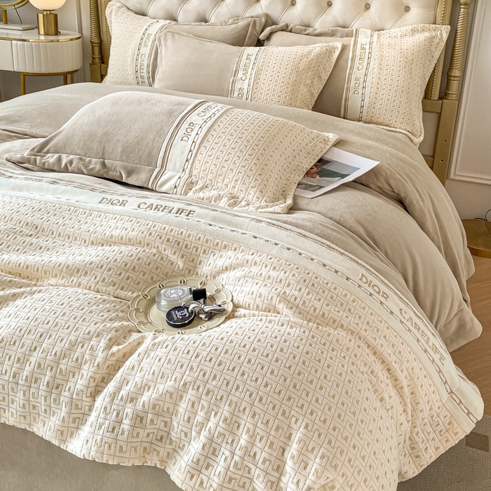 91家纺网 家纺一手货源 找家纺 ab家纺 2025新款邂逅高克重牛奶绒四件套 邂逅柯蓝灰