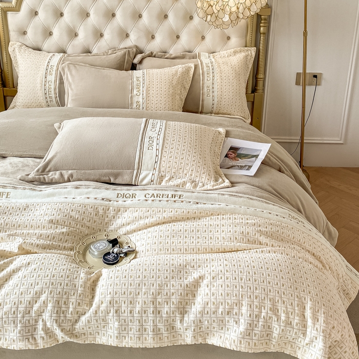 91家纺网 家纺一手货源 找家纺 ab家纺 2025新款邂逅高克重牛奶绒四件套 邂逅柯蓝灰