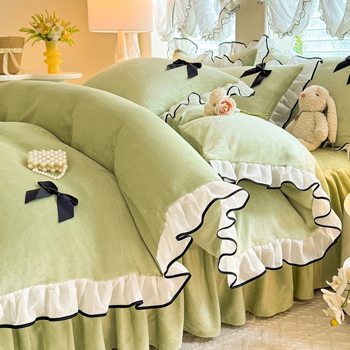 91家纺网 家纺一手货源 找家纺 莉莉安家纺 2025新款牛奶绒床裙四件套-潘多拉系列 潘多拉-绿