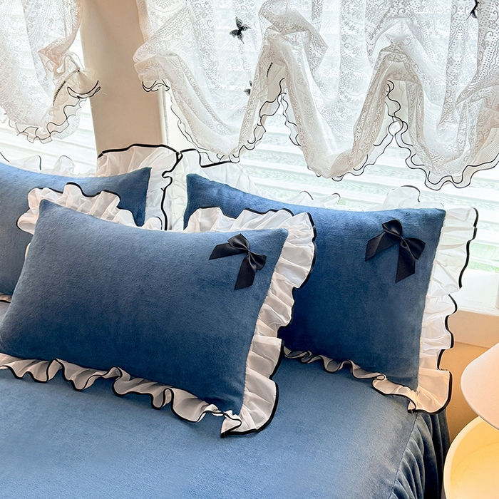 91家纺网 家纺一手货源 找家纺 莉莉安家纺 2025新款牛奶绒床裙四件套-潘多拉系列 潘多拉-深蓝