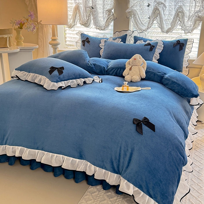 91家纺网 家纺一手货源 找家纺 莉莉安家纺 2025新款牛奶绒床裙四件套-潘多拉系列 潘多拉-深蓝