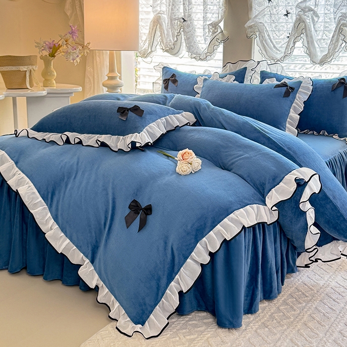91家纺网 家纺一手货源 找家纺 莉莉安家纺 2025新款牛奶绒床裙四件套-潘多拉系列 潘多拉-深蓝