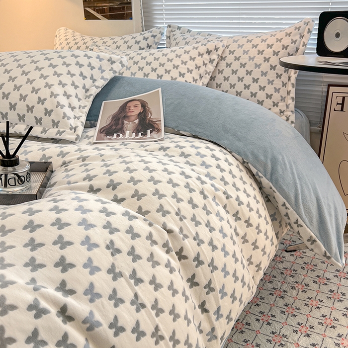 91家纺网 家纺一手货源 找家纺 倾慕家纺 2026新款舒适保暖立体浮雕绒系列单枕套 彩蝶蓝