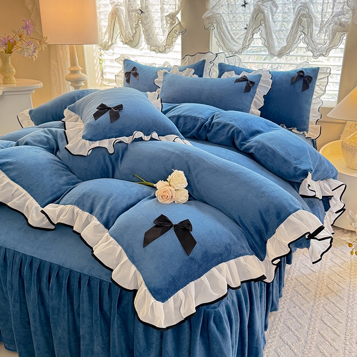 91家纺网 家纺一手货源 找家纺 莉莉安家纺 2025新款牛奶绒床裙四件套-潘多拉系列 潘多拉-深蓝