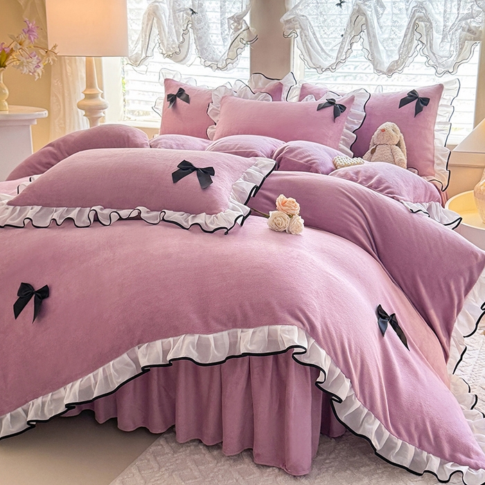 91家纺网 家纺一手货源 找家纺 莉莉安家纺 2025新款牛奶绒床裙四件套-潘多拉系列 潘多拉-紫