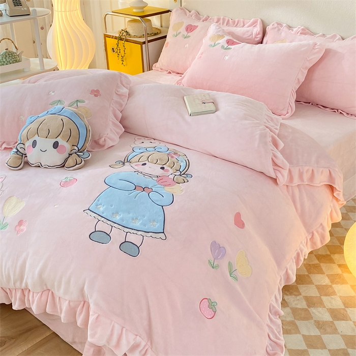 91家纺网 家纺一手货源 找家纺 （总）绒棉世家 2025新款牛奶绒贴布绣四件套甜心女孩