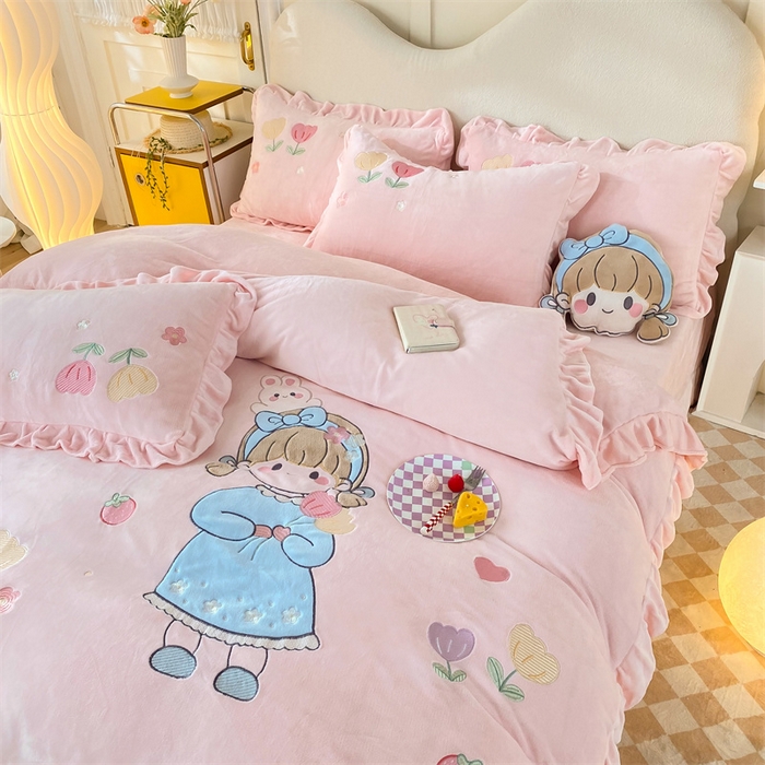 91家纺网 家纺一手货源 找家纺 （总）绒棉世家 2025新款牛奶绒贴布绣四件套甜心女孩