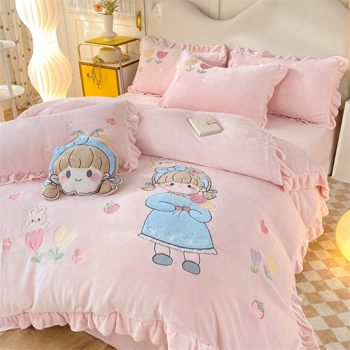 91家纺网 家纺一手货源 找家纺 （总）绒棉世家 2025新款牛奶绒贴布绣四件套甜心女孩